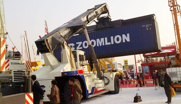 Zoomlion Reach Stacker | Container Stacker Machine ZLJCRS45-5 for Sale